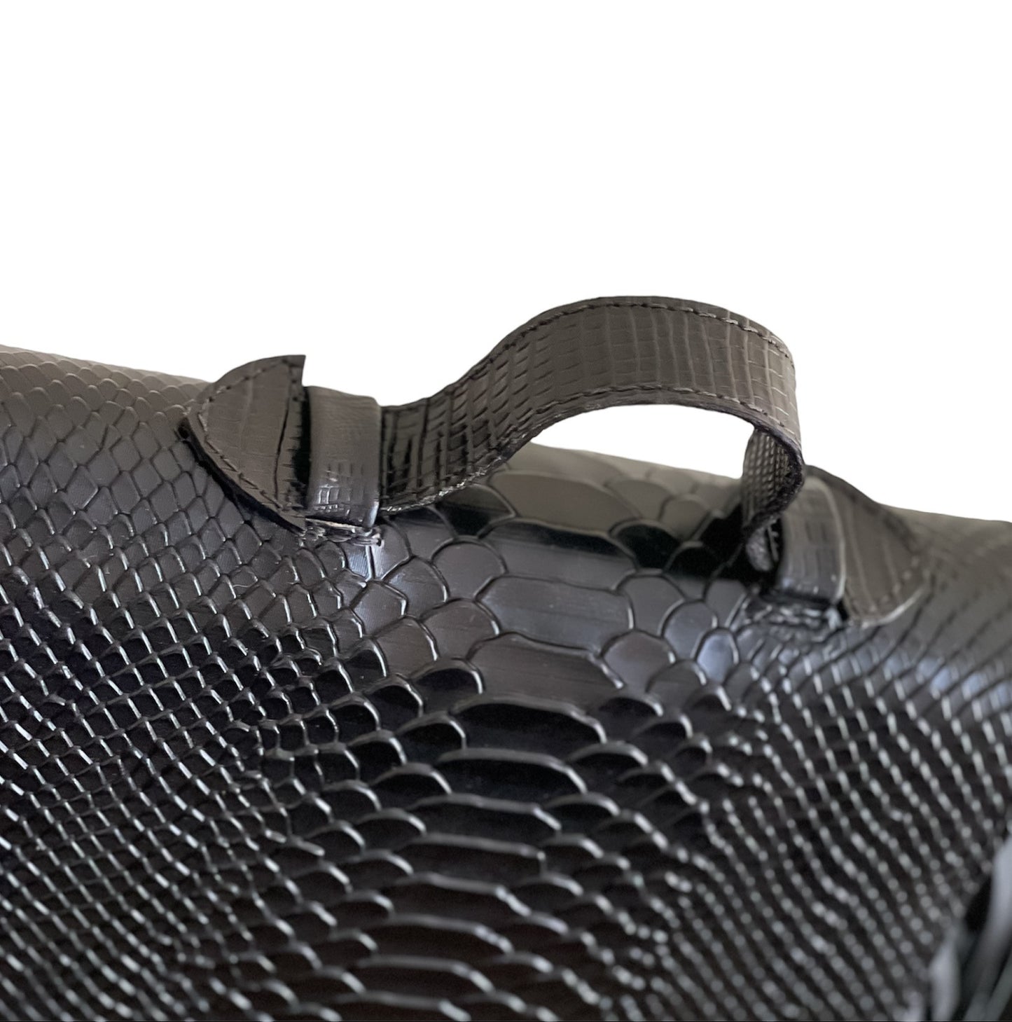 FENIX BLACK SNAKE ARMADILLO